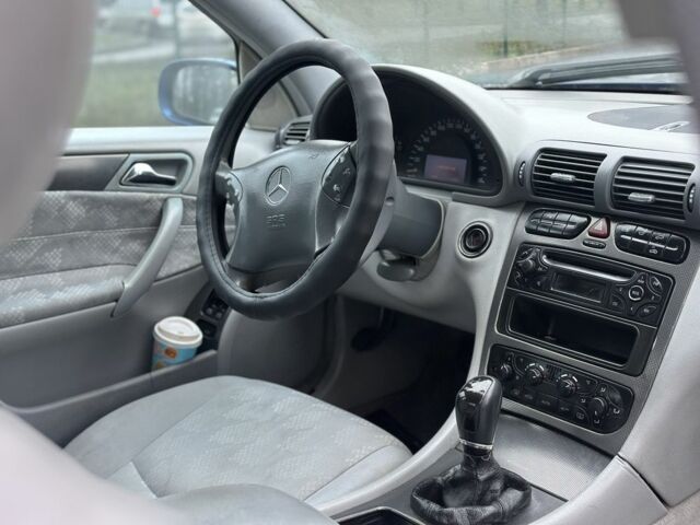 Синій Мерседес Ц-Клас, об'ємом двигуна 0 л та пробігом 123 тис. км за 2500 $, фото 5 на Automoto.ua