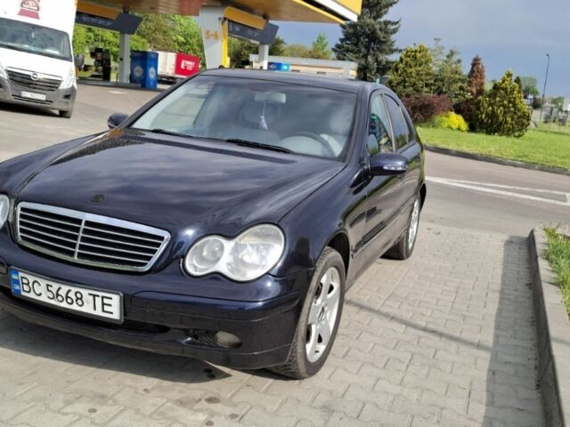 Синій Мерседес Ц-Клас, об'ємом двигуна 1.8 л та пробігом 401 тис. км за 4800 $, фото 20 на Automoto.ua