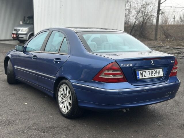 Синій Мерседес Ц-Клас, об'ємом двигуна 0 л та пробігом 123 тис. км за 2500 $, фото 1 на Automoto.ua