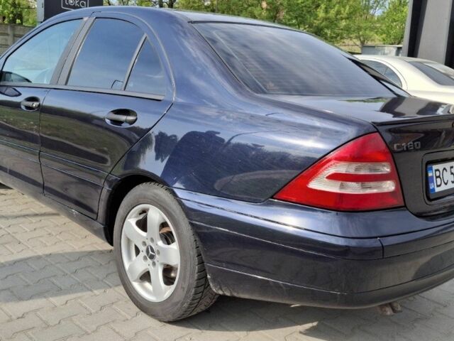 Синій Мерседес Ц-Клас, об'ємом двигуна 1.8 л та пробігом 401 тис. км за 4800 $, фото 17 на Automoto.ua