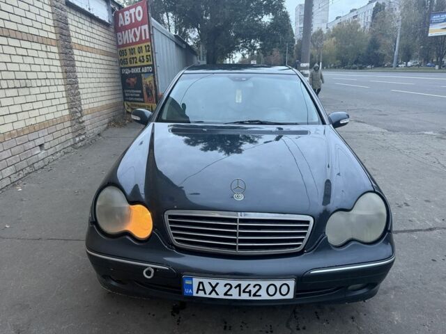 Мерседес Ц-Класс 2003 в Харькове на Automoto.ua Синий Мерседес Ц-Класс, объемом двигателя 2.1 л и пробегом 358 тыс. км за 2600 $, фото 1 на Automoto.ua