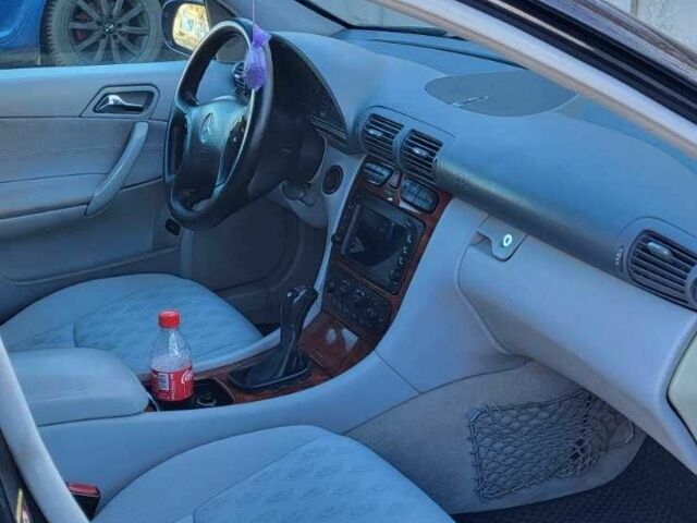 Синій Мерседес Ц-Клас, об'ємом двигуна 1.8 л та пробігом 401 тис. км за 4800 $, фото 2 на Automoto.ua