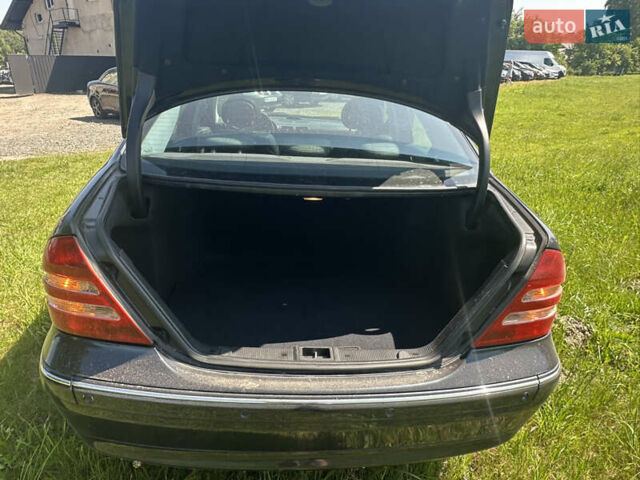 Синій Мерседес Ц-Клас, об'ємом двигуна 1.8 л та пробігом 260 тис. км за 5500 $, фото 26 на Automoto.ua