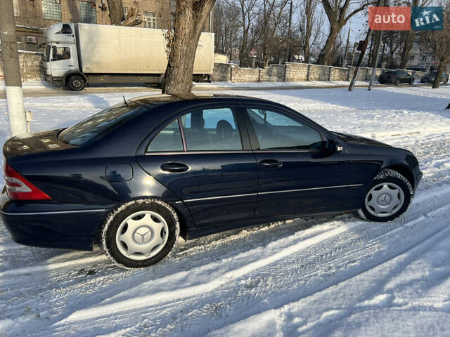 Синій Мерседес Ц-Клас, об'ємом двигуна 0 л та пробігом 231 тис. км за 6300 $, фото 7 на Automoto.ua