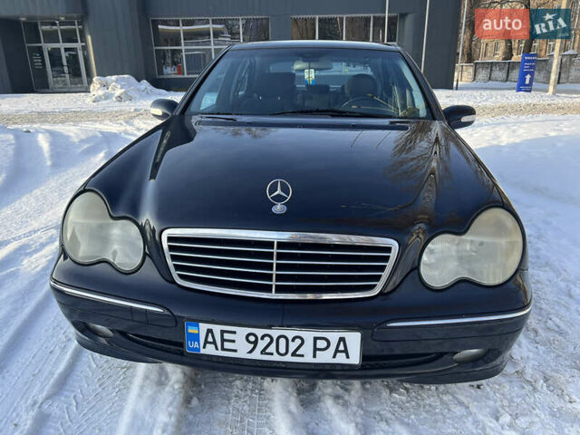 Синій Мерседес Ц-Клас, об'ємом двигуна 0 л та пробігом 231 тис. км за 6300 $, фото 1 на Automoto.ua