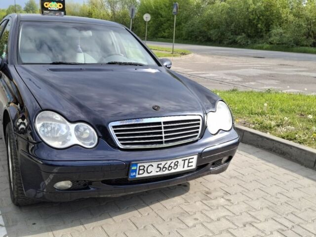 Синій Мерседес Ц-Клас, об'ємом двигуна 1.8 л та пробігом 401 тис. км за 4800 $, фото 15 на Automoto.ua