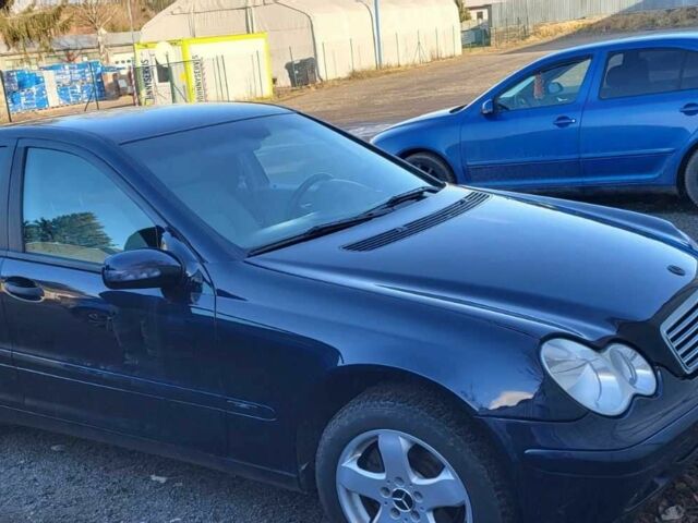 Синій Мерседес Ц-Клас, об'ємом двигуна 1.8 л та пробігом 401 тис. км за 4800 $, фото 9 на Automoto.ua