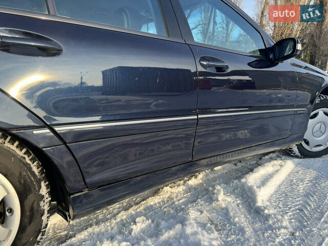 Синій Мерседес Ц-Клас, об'ємом двигуна 0 л та пробігом 231 тис. км за 6300 $, фото 26 на Automoto.ua