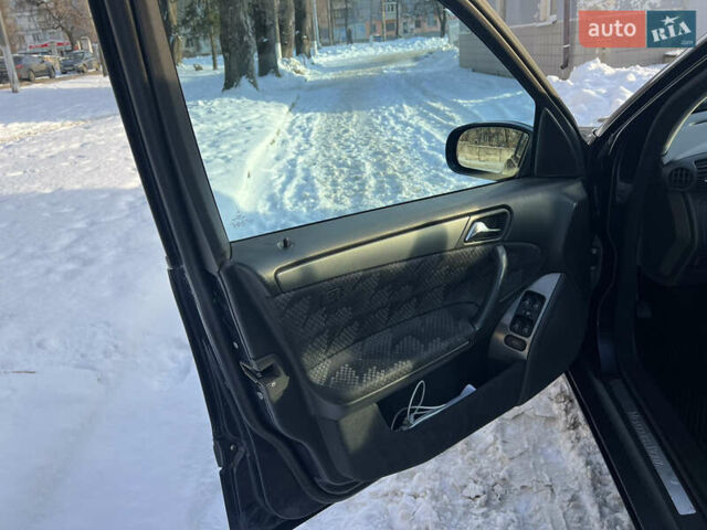 Синій Мерседес Ц-Клас, об'ємом двигуна 0 л та пробігом 231 тис. км за 6300 $, фото 17 на Automoto.ua