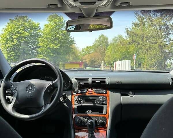 Синій Мерседес Ц-Клас, об'ємом двигуна 1.8 л та пробігом 155 тис. км за 5700 $, фото 12 на Automoto.ua