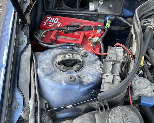 Синій Мерседес Ц-Клас, об'ємом двигуна 1.8 л та пробігом 335 тис. км за 3400 $, фото 6 на Automoto.ua