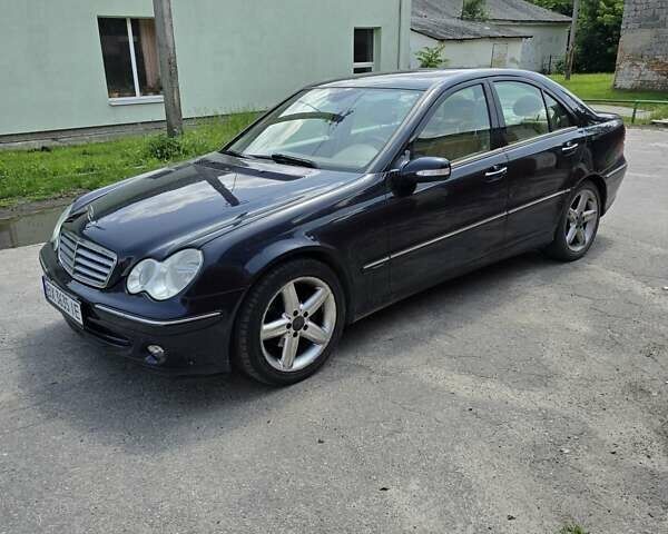 Синій Мерседес Ц-Клас, об'ємом двигуна 2.1 л та пробігом 240 тис. км за 5199 $, фото 1 на Automoto.ua
