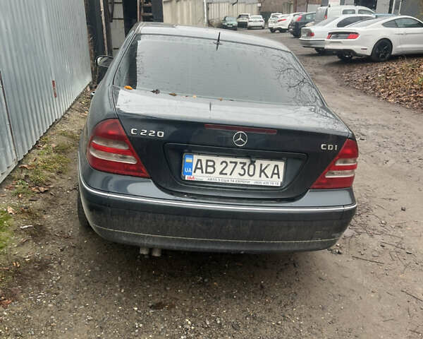 Синій Мерседес Ц-Клас, об'ємом двигуна 2.2 л та пробігом 400 тис. км за 6000 $, фото 1 на Automoto.ua