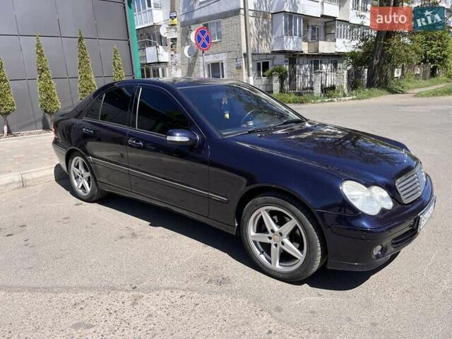 Синій Мерседес Ц-Клас, об'ємом двигуна 1.8 л та пробігом 200 тис. км за 7600 $, фото 2 на Automoto.ua