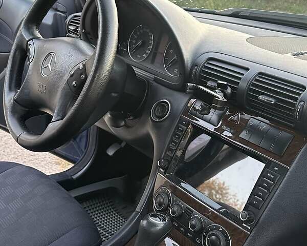 Синий Мерседес Ц-Класс, объемом двигателя 2.1 л и пробегом 225 тыс. км за 6800 $, фото 12 на Automoto.ua