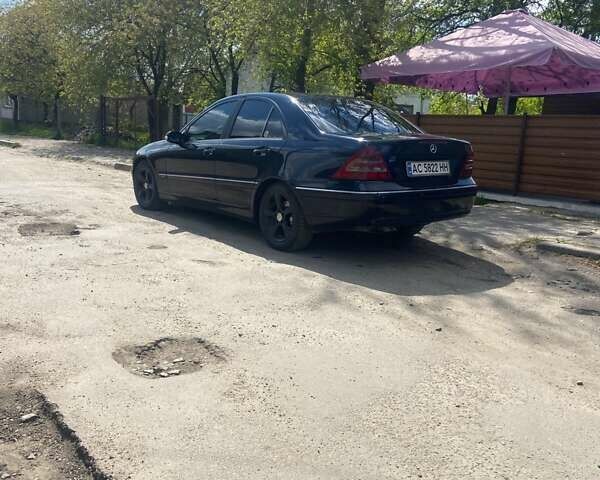 Синий Мерседес Ц-Класс, объемом двигателя 2.1 л и пробегом 380 тыс. км за 4800 $, фото 2 на Automoto.ua