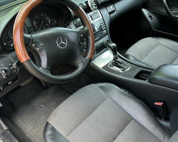 Синій Мерседес Ц-Клас, об'ємом двигуна 2.99 л та пробігом 260 тис. км за 4400 $, фото 8 на Automoto.ua