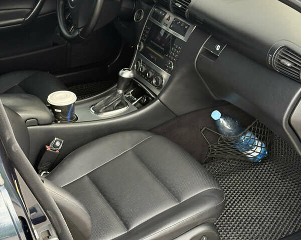 Синий Мерседес Ц-Класс, объемом двигателя 1.8 л и пробегом 280 тыс. км за 7400 $, фото 6 на Automoto.ua