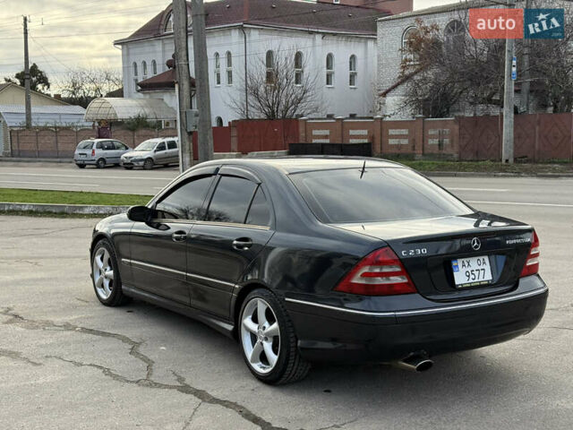 Синий Мерседес Ц-Класс, объемом двигателя 1.8 л и пробегом 280 тыс. км за 7400 $, фото 3 на Automoto.ua