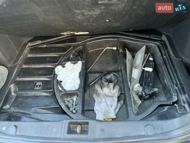 Синій Мерседес Ц-Клас, об'ємом двигуна 1.8 л та пробігом 348 тис. км за 7500 $, фото 36 на Automoto.ua