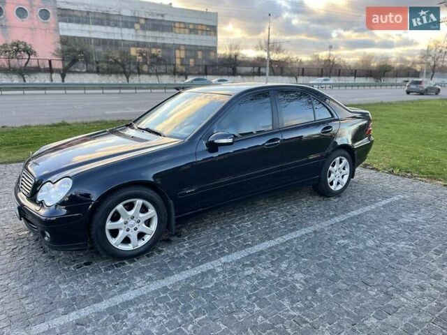 Синій Мерседес Ц-Клас, об'ємом двигуна 1.8 л та пробігом 348 тис. км за 7500 $, фото 2 на Automoto.ua