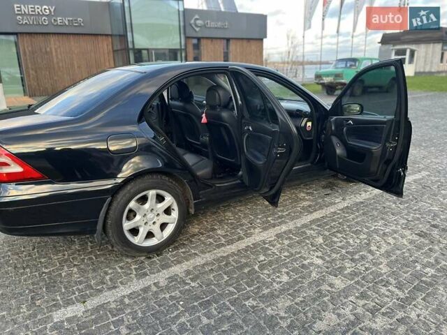 Синій Мерседес Ц-Клас, об'ємом двигуна 1.8 л та пробігом 348 тис. км за 7500 $, фото 17 на Automoto.ua