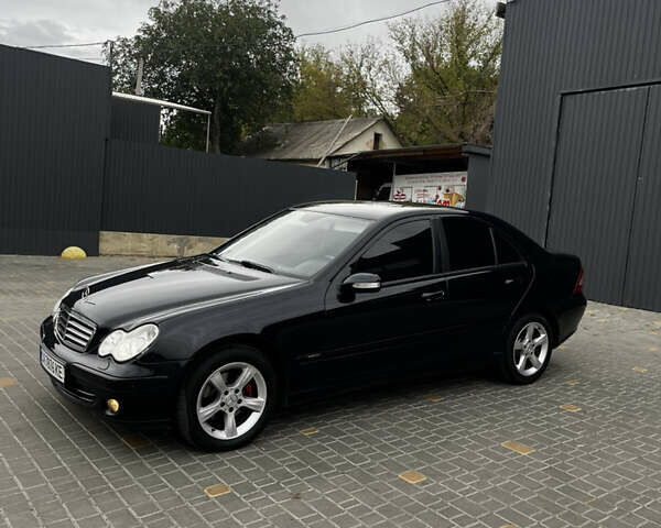 Синий Мерседес Ц-Класс, объемом двигателя 1.8 л и пробегом 233 тыс. км за 6500 $, фото 6 на Automoto.ua