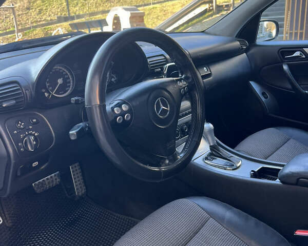 Синій Мерседес Ц-Клас, об'ємом двигуна 2.15 л та пробігом 340 тис. км за 5300 $, фото 2 на Automoto.ua