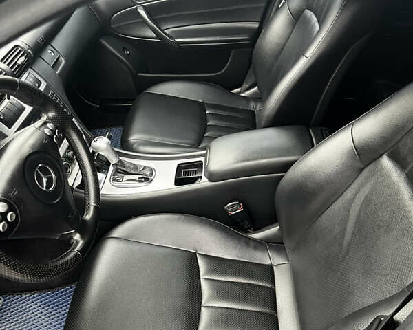 Синий Мерседес Ц-Класс, объемом двигателя 1.8 л и пробегом 233 тыс. км за 6500 $, фото 22 на Automoto.ua