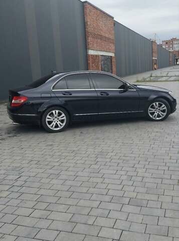 Синий Мерседес Ц-Класс, объемом двигателя 3 л и пробегом 281 тыс. км за 9500 $, фото 7 на Automoto.ua