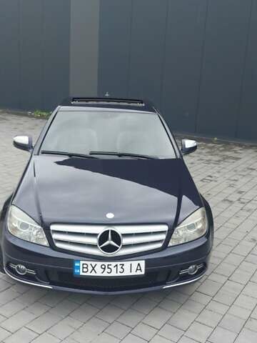 Синий Мерседес Ц-Класс, объемом двигателя 3 л и пробегом 281 тыс. км за 9500 $, фото 2 на Automoto.ua