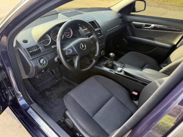 Синій Мерседес Ц-Клас, об'ємом двигуна 2.1 л та пробігом 350 тис. км за 6999 $, фото 20 на Automoto.ua