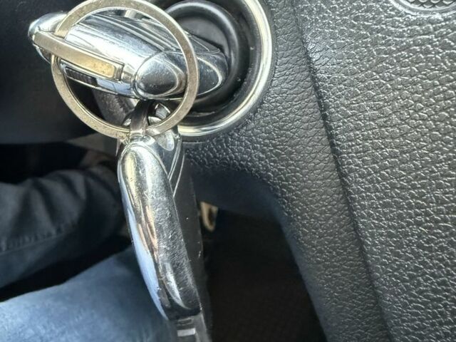 Синій Мерседес Ц-Клас, об'ємом двигуна 2.1 л та пробігом 350 тис. км за 6999 $, фото 6 на Automoto.ua