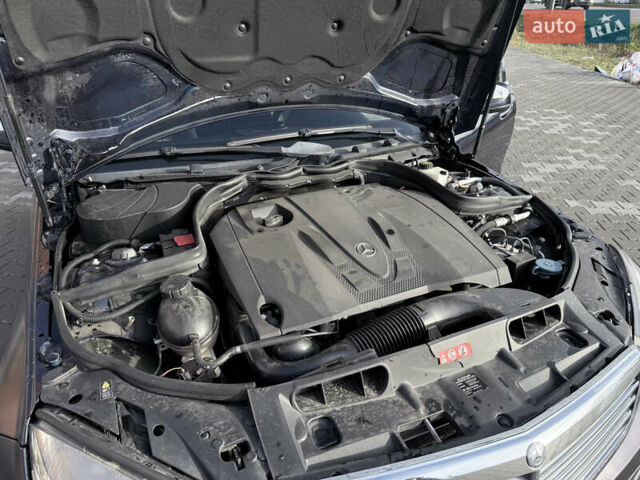 Синий Мерседес Ц-Класс, объемом двигателя 2.15 л и пробегом 348 тыс. км за 8700 $, фото 4 на Automoto.ua