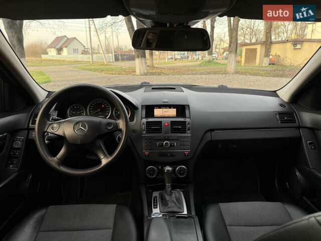 Синій Мерседес Ц-Клас, об'ємом двигуна 2.2 л та пробігом 315 тис. км за 9300 $, фото 23 на Automoto.ua