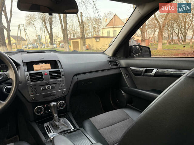 Синій Мерседес Ц-Клас, об'ємом двигуна 2.2 л та пробігом 315 тис. км за 9300 $, фото 28 на Automoto.ua