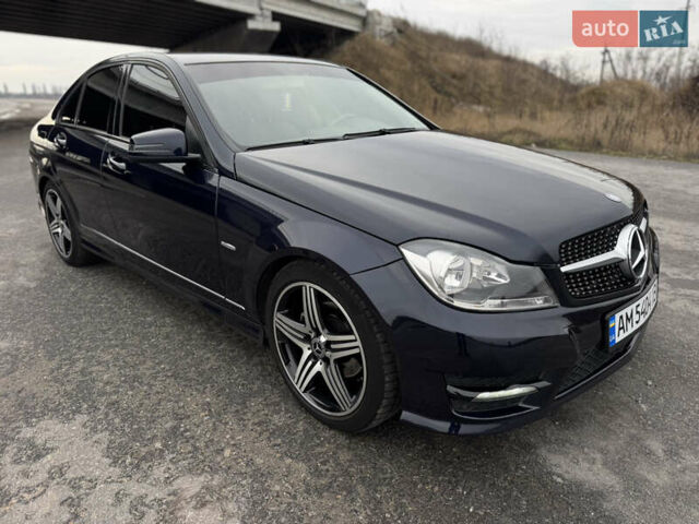 Синий Мерседес Ц-Класс, объемом двигателя 1.8 л и пробегом 220 тыс. км за 9950 $, фото 8 на Automoto.ua