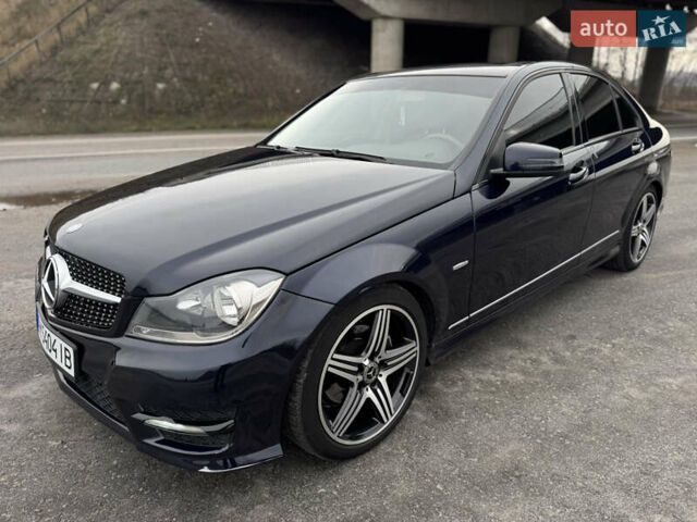 Синий Мерседес Ц-Класс, объемом двигателя 1.8 л и пробегом 220 тыс. км за 9950 $, фото 7 на Automoto.ua