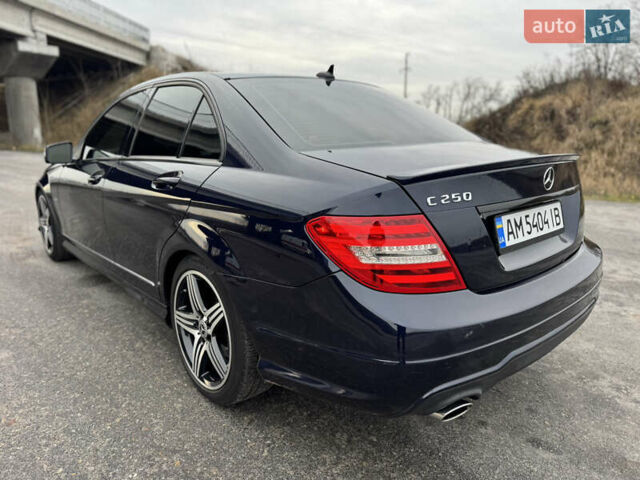 Синий Мерседес Ц-Класс, объемом двигателя 1.8 л и пробегом 220 тыс. км за 9950 $, фото 15 на Automoto.ua