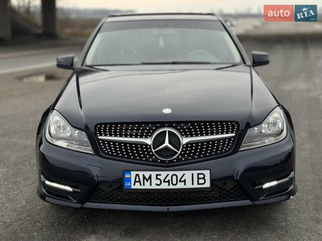 Синий Мерседес Ц-Класс, объемом двигателя 1.8 л и пробегом 220 тыс. км за 9950 $, фото 6 на Automoto.ua