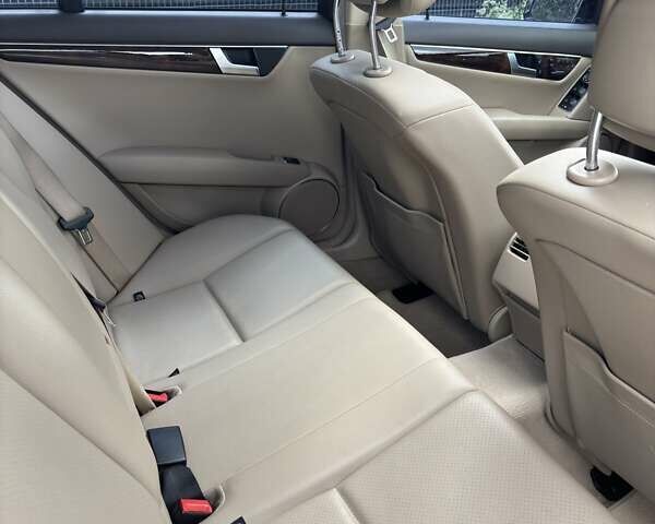 Синій Мерседес Ц-Клас, об'ємом двигуна 1.8 л та пробігом 117 тис. км за 13300 $, фото 7 на Automoto.ua