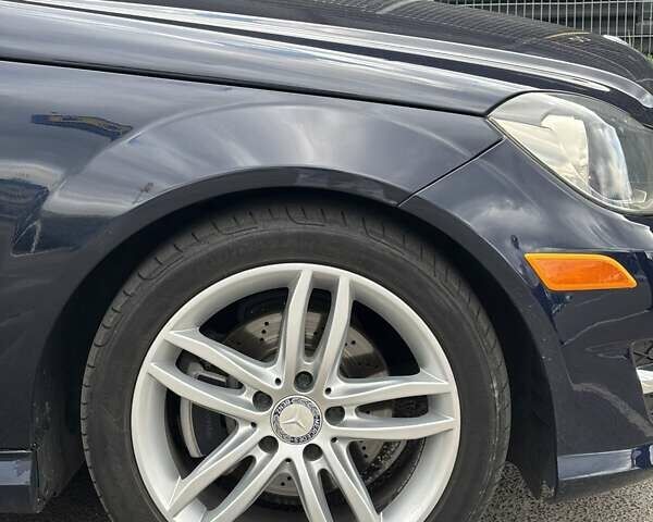 Синій Мерседес Ц-Клас, об'ємом двигуна 1.8 л та пробігом 117 тис. км за 13300 $, фото 3 на Automoto.ua