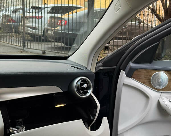 Синий Мерседес Ц-Класс, объемом двигателя 1.6 л и пробегом 71 тыс. км за 24999 $, фото 13 на Automoto.ua