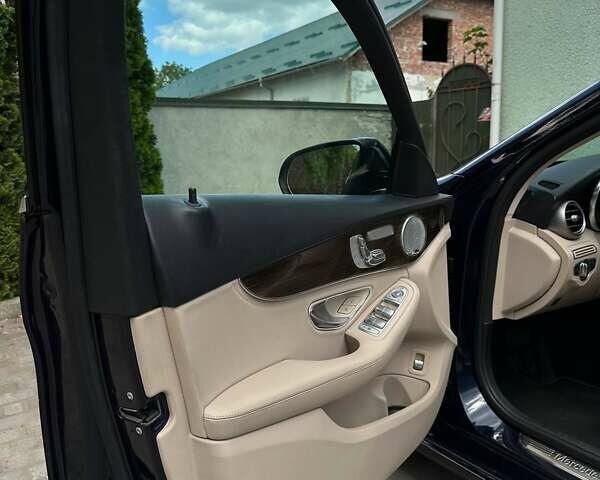 Синий Мерседес Ц-Класс, объемом двигателя 1.99 л и пробегом 130 тыс. км за 17999 $, фото 3 на Automoto.ua