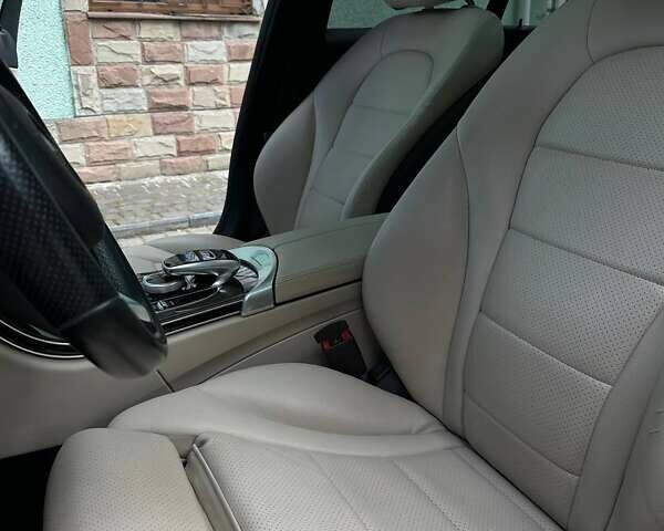 Синий Мерседес Ц-Класс, объемом двигателя 1.99 л и пробегом 130 тыс. км за 17999 $, фото 4 на Automoto.ua