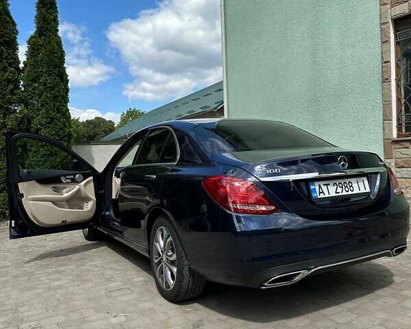 Синий Мерседес Ц-Класс, объемом двигателя 1.99 л и пробегом 130 тыс. км за 17999 $, фото 2 на Automoto.ua