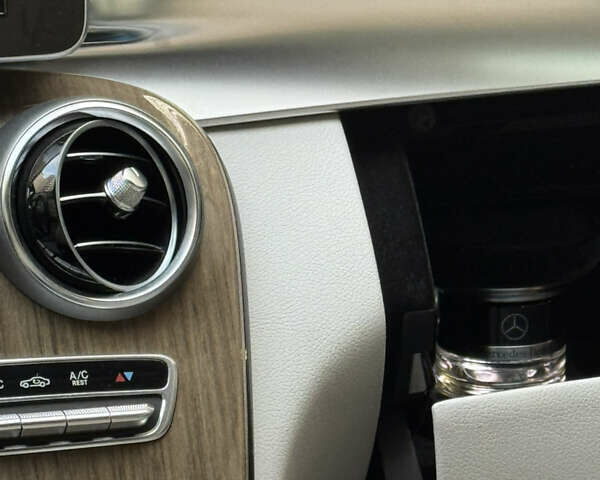 Синий Мерседес Ц-Класс, объемом двигателя 1.6 л и пробегом 71 тыс. км за 24999 $, фото 7 на Automoto.ua