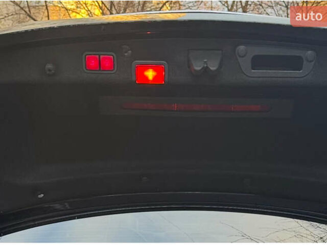 Синий Мерседес Ц-Класс, объемом двигателя 1.6 л и пробегом 71 тыс. км за 24999 $, фото 5 на Automoto.ua