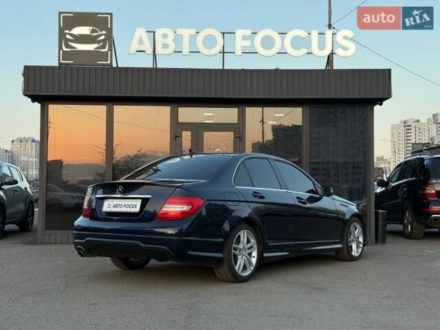 Синий Мерседес Ц-Класс, объемом двигателя 1.8 л и пробегом 113 тыс. км за 12990 $, фото 4 на Automoto.ua