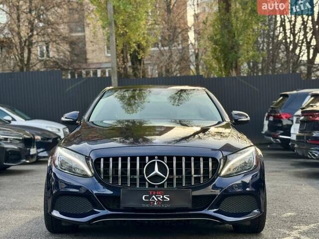 Синій Мерседес Ц-Клас, об'ємом двигуна 2 л та пробігом 150 тис. км за 18900 $, фото 6 на Automoto.ua